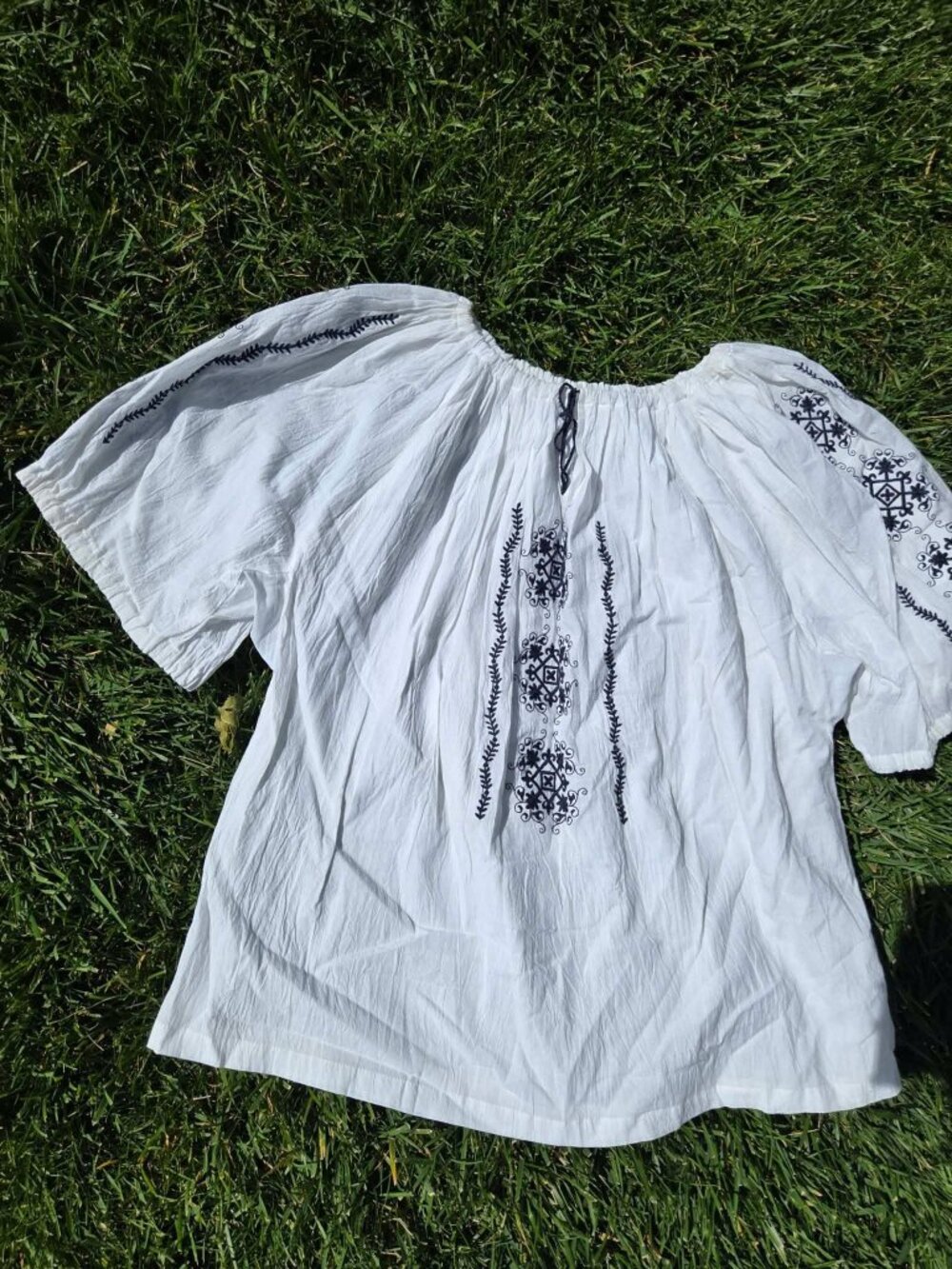 Romanian Embroidered Peasant Blouse White Black Folk Ie - size S - Picture 3 of 13